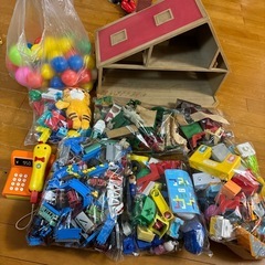 おもちゃ大量の画像