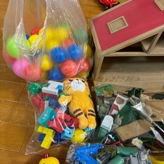 おもちゃ大量の画像