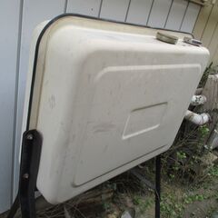 早い者勝ち!!　格安　灯油タンク　燃料タンク　ホームタンク　90L