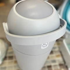ピジョン　ステール　おむつゴミ箱　オムツ用ゴミ箱です 洗浄済