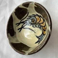 値下げ！金城敏男　壺屋焼　ぐい呑み　海老文、魚文　出品５の画像