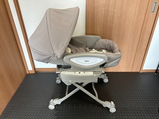 ※現在取引中　【Aprica ユラリズム】電動ハイローチェア