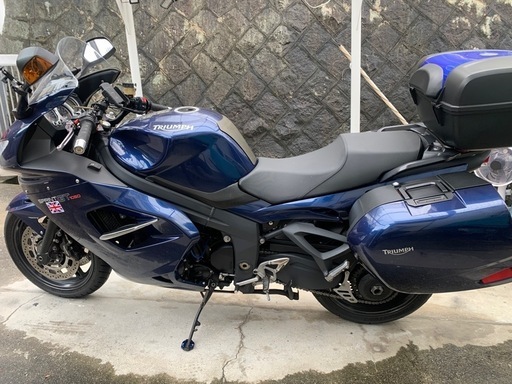 トライアンフスプリントGT