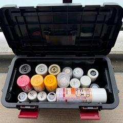 スプレー塗料まとめ売り(工具箱含む)