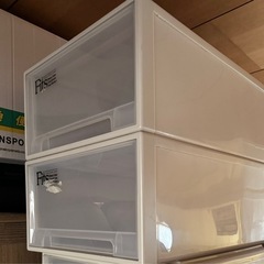 使用済衣装ケース②