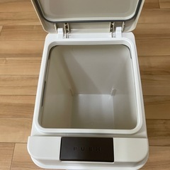 おむつ生ゴミ用　密封ゴミ箱　20l の画像