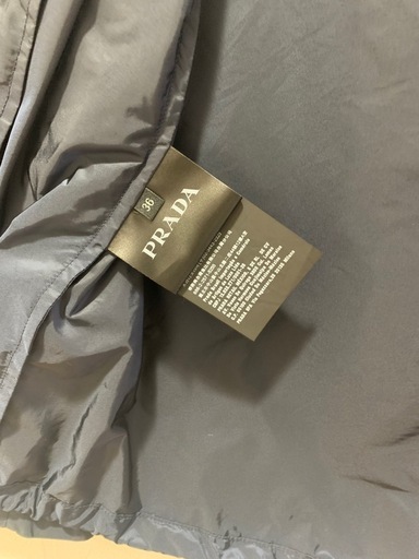 美品！プラダPRADAフード付きレディースジャケット