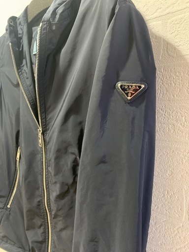美品！プラダPRADAフード付きレディースジャケット