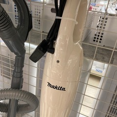 ⭐️人気モデル⭐️makita マキタ⭐️10.8vバッテリー内蔵⭐️充電式スティッククリーナー 掃除機⭐️CL116D⭐️3769
