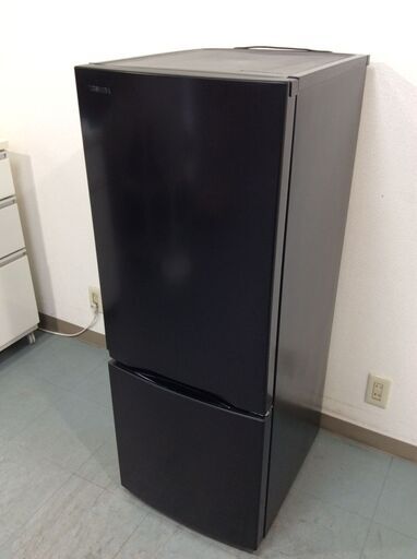 （11/21受渡済）YJT9670【TOSHIBA/東芝 2ドア冷蔵庫】美品 2023年製 GR-U15BS-W 家電 キッチン 冷蔵冷凍庫 右開き 153L