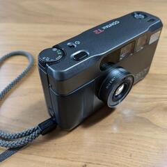 動作可コンタックスCONTAX T2 コンパクトフィルムカメラ　カバー付きの画像