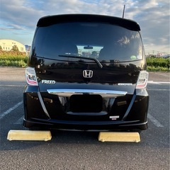 ホンダ フリード ハイブリッド H25 年式 車検ありの画像