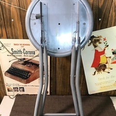 お折りたたみ丸イス　スツール　背もたれなしの画像