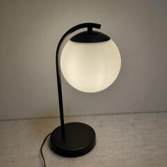 ニトリ フロストガラスLEDテーブルランプ