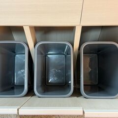 ニトリ 分別ペールカウンター フォルム  3B ゴミ箱 3連 程度良です。の画像