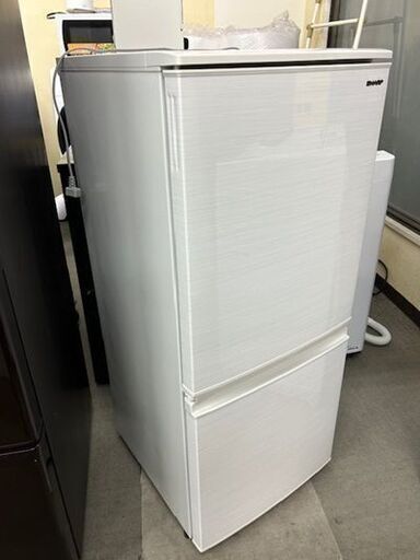 美品　2020年製　SHARP ノンフロン冷凍冷蔵庫　SJ-D14F-W■137L