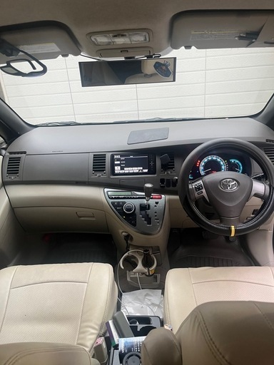 車のパーツ isis platana
