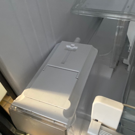 冷凍冷蔵庫：6ドア 定格内容積735L（R-WX7400G）