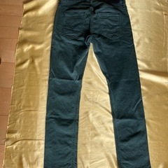 GUESS デニムパンツ