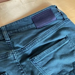 GUESS デニムパンツの画像