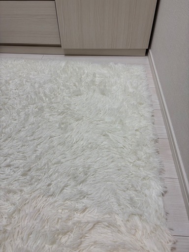 【値下げ】白くてふわふわカーペット
