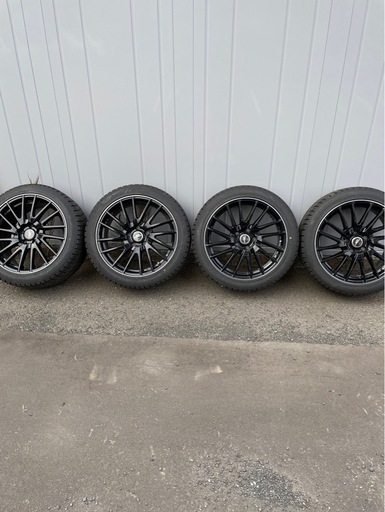 決まりました。18インチホイル付きスタッドレス4本セット