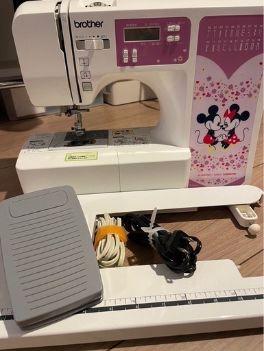 ミッキーマウスのミシン