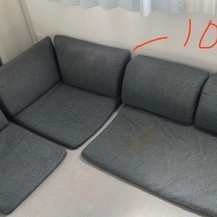 引越しの為、ローソファ0円でお譲りします。単品お譲り不可→単品お...