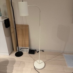 ニトリ　フロアランプ(スプラウト10192C-WH)の画像