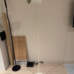 ニトリ　フロアランプ(スプラウト10192C-WH)の画像