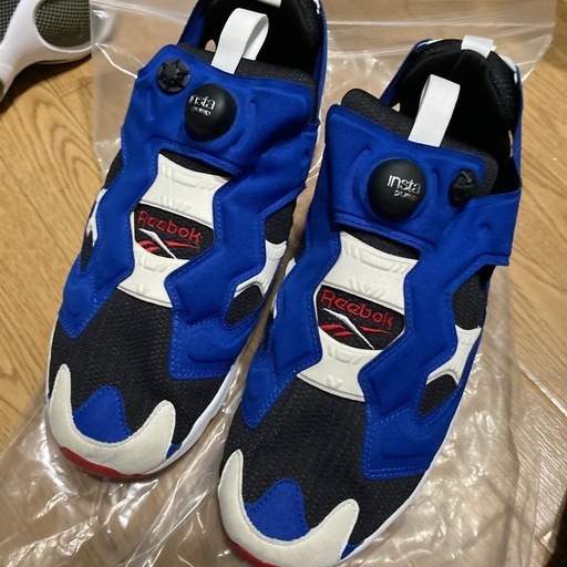 ポンプフューリー（トリコロール）