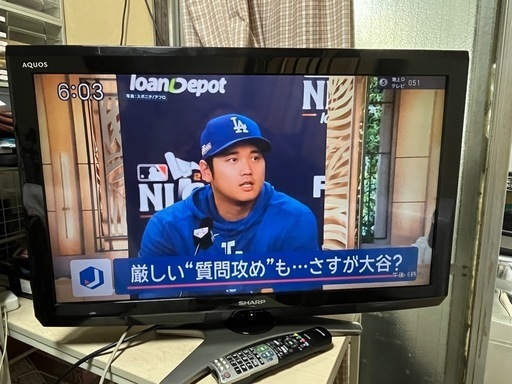 SHARP AQUOS 液晶　テレビ32インチ2011リモコン付き