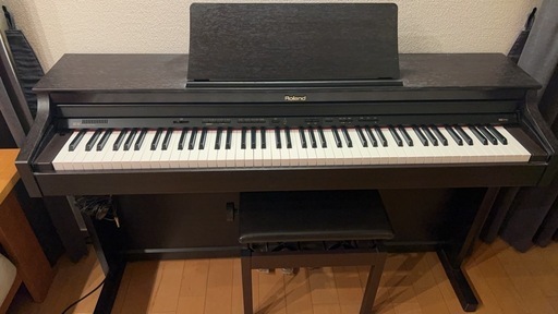 鍵盤楽器、ピアノ Roland HP302