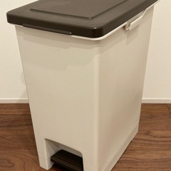 アスベル ゴミ箱 ペダルペール30L 「R防臭エバン」 ブラウン
