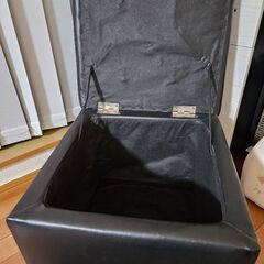 椅子収納オットマンの画像