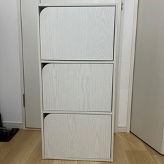 ニトリ 扉付きカラーボックス