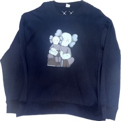 【本日取引募集中】Uniqlo x KAWS Sweatshir...