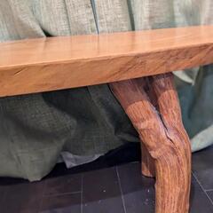 天然木テーブルの画像