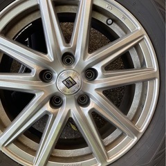 ダンロップ　スタッドレスタイヤ付きホイールセット 16インチの画像