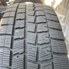 ダンロップ　スタッドレスタイヤ付きホイールセット 16インチの画像