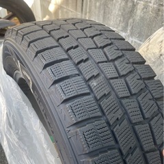 ダンロップ　スタッドレスタイヤ付きホイールセット 16インチの画像