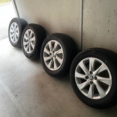 車のパーツ タイヤ、ホイール