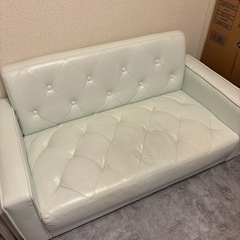 【無料】コンパクトデザインソファー