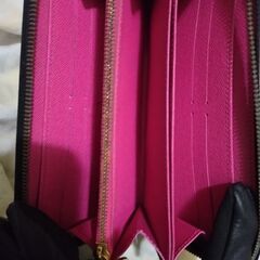 ジッピーウォレット 長財布 マルチカラー 　LOUIS VUIT...