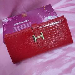 赤の長財布新品未使用