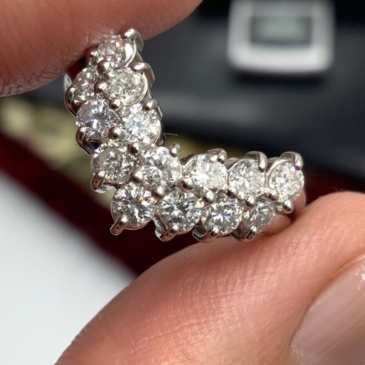 pt900 プラチナ900 V型　ダイヤモンド　リング　5.5g