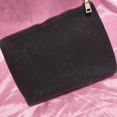 黒の派手なポーチ中古の画像