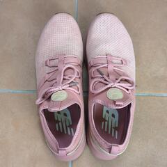 ニューバランス シューズ 31センチ ピンク　の画像