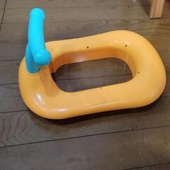 COMBIフタ付きオマル　便座の画像