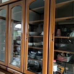 運び賃6000円現金で差し上げます【取りに来てくれる方限定】食器棚の画像